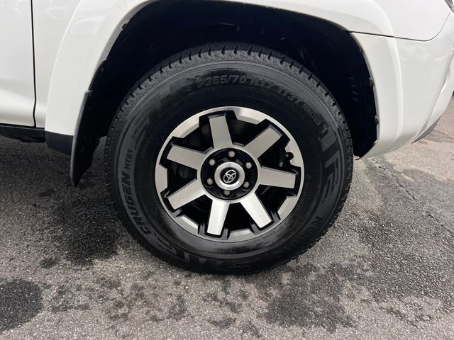 Used 2019 Toyota 4Runner TRD Off-Road Premium AWD/4WD image 31