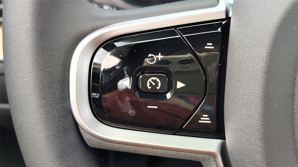 New 2026 Volvo XC60 B5 Plus w/ Climate Package image 14