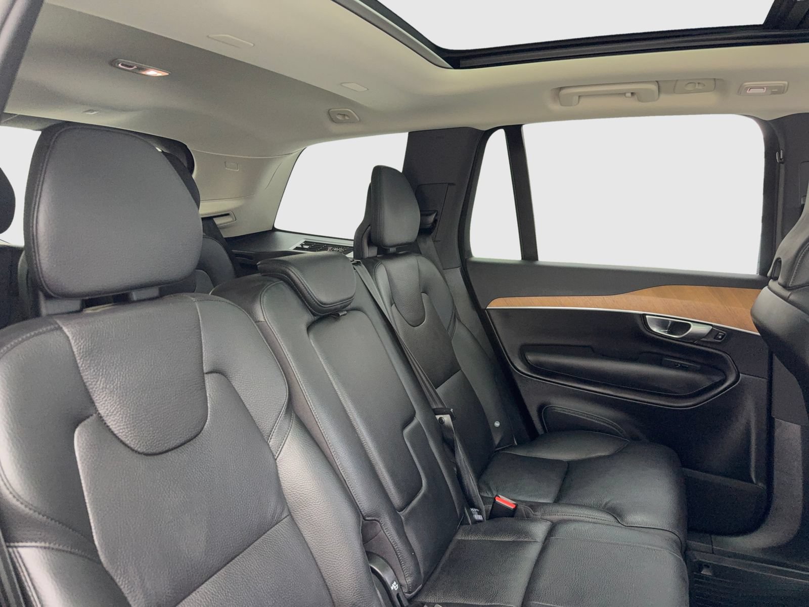 Used 2024 Volvo XC90 T8 Plus AWD/4WD image 46
