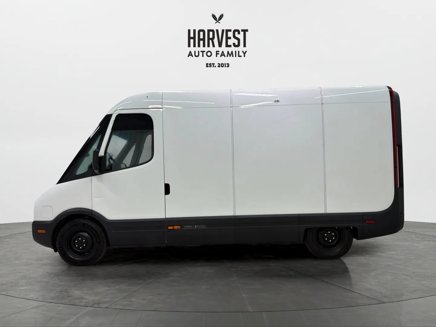 Used 2024 Rivian Delivery 500 FWD image 2