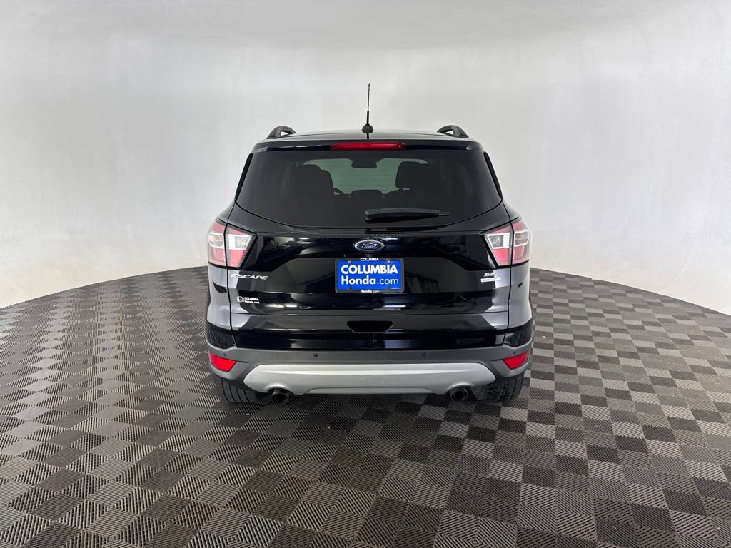 Used 2017 Ford Escape SE w/ Equipment Group 201A FWD image 6