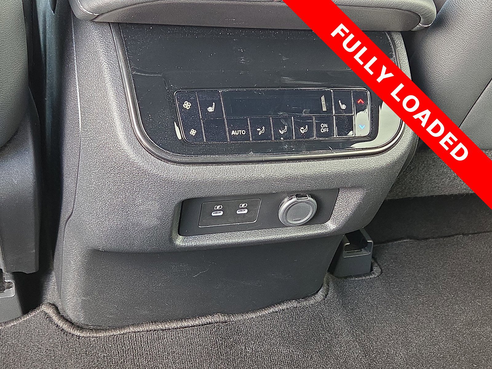 Used 2025 Nissan Armada PRO-4X w/ Pro-4X Premium Package image 12