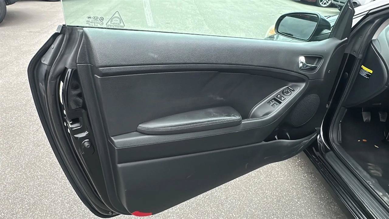Used 2015 Kia Forte Koup EX FWD image 20