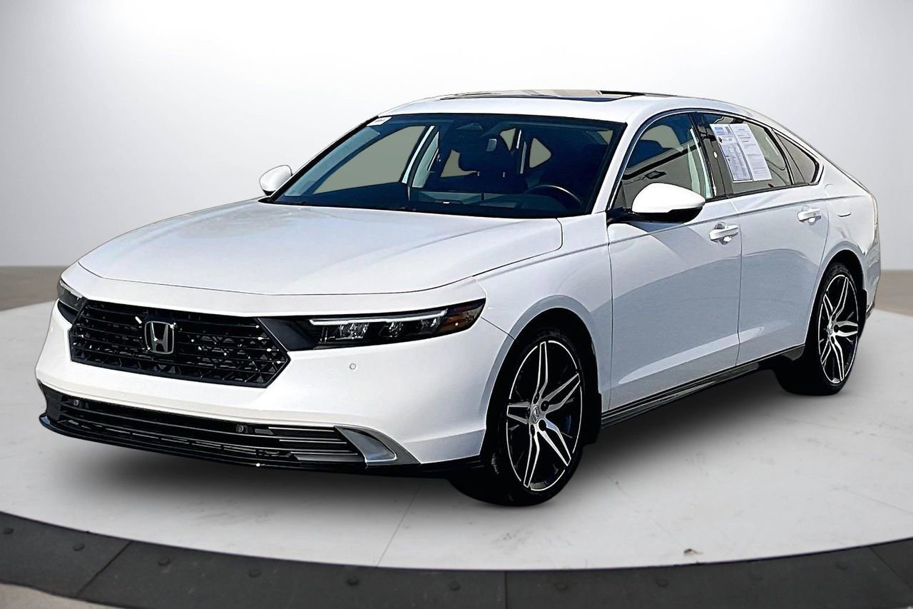 Used 2024 Honda Accord Touring image 4