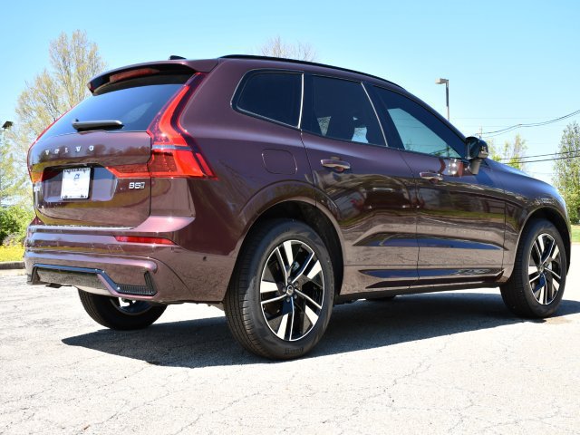 New 2026 Volvo XC60 B5 Plus w/ Protection Package Premier AWD/4WD image 7