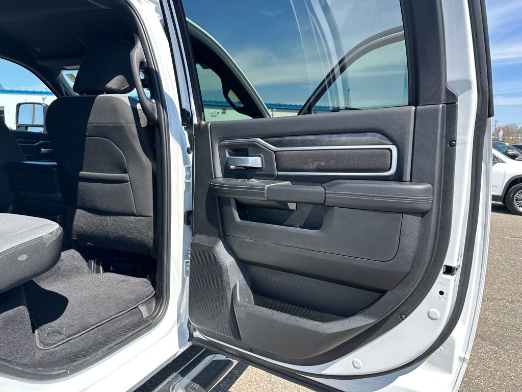 Used 2024 RAM 2500 Big Horn AWD/4WD image 14