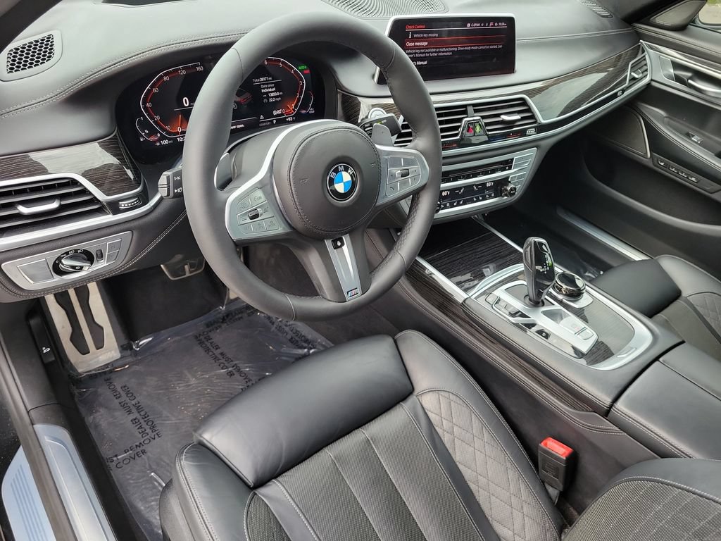 Used 2020 BMW 750i xDrive w/ Executive Package AWD/4WD image 13