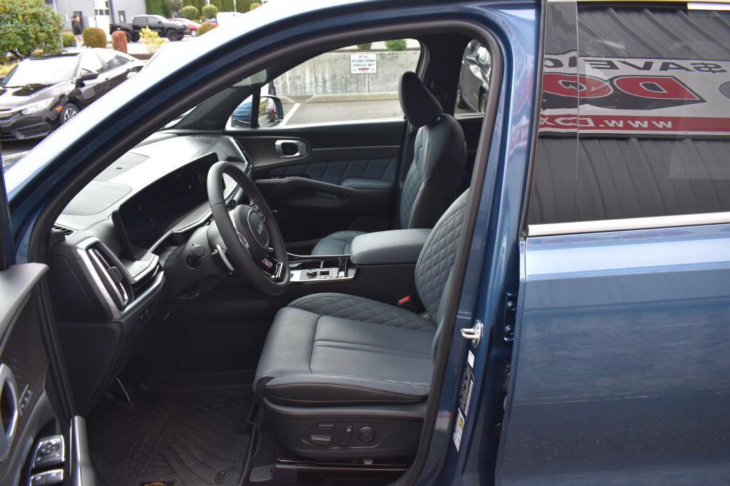 Used 2025 Kia Sorento SX Prestige AWD/4WD image 18