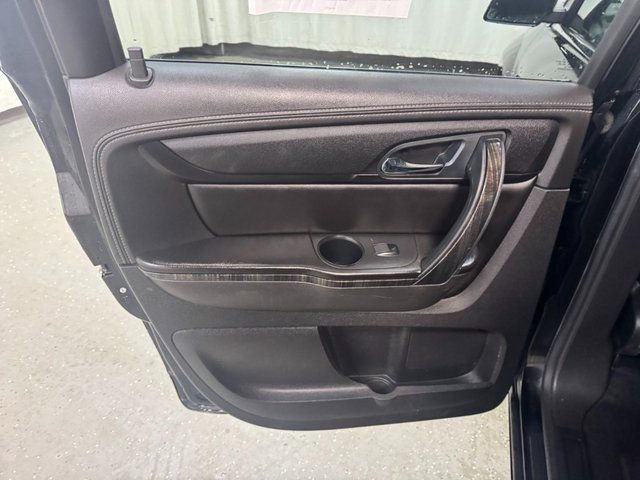 Used 2016 GMC Acadia SLT image 32