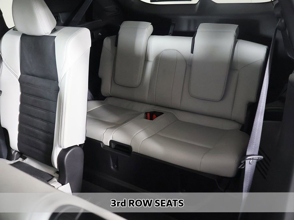 New 2026 Mitsubishi Outlander SE FWD image 9