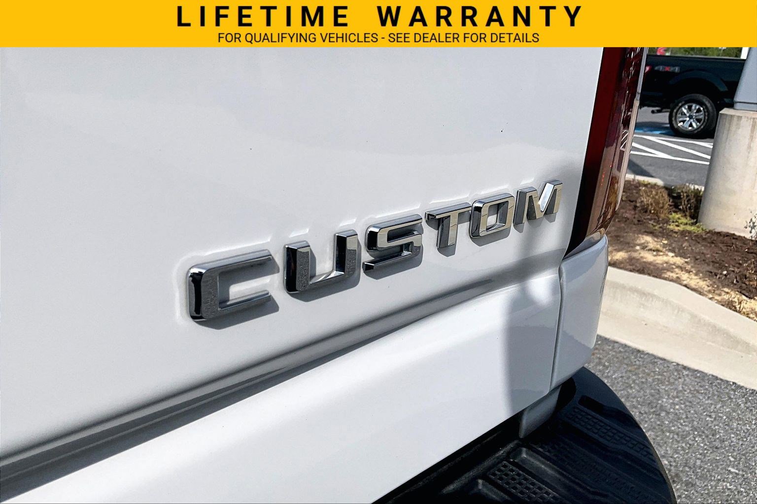 Used 2025 Chevrolet Silverado 2500 Custom w/ Custom Value Package AWD/4WD image 8