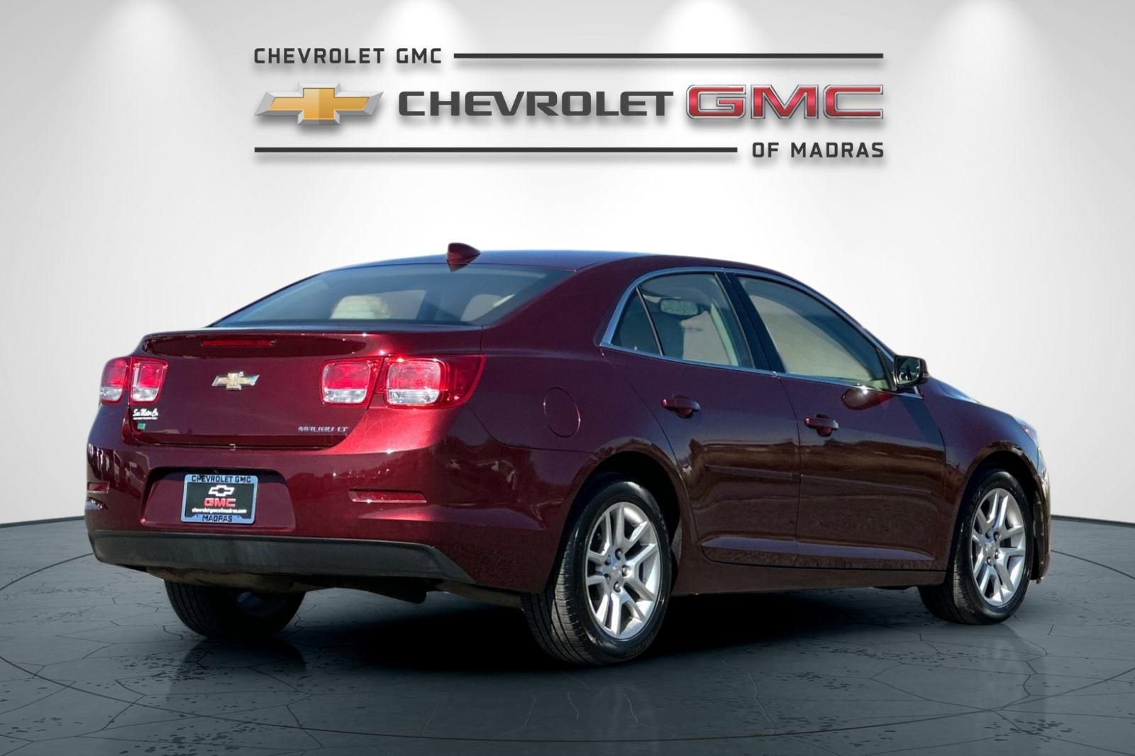 Used 2015 Chevrolet Malibu LT w/ Power Convenience Package FWD image 3