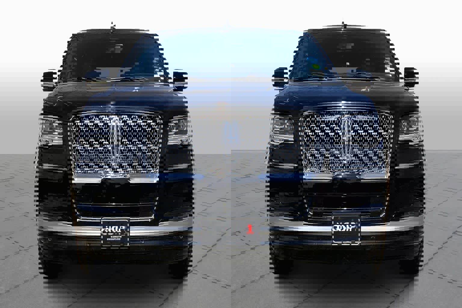 Used 2024 Lincoln Navigator Reserve image 8