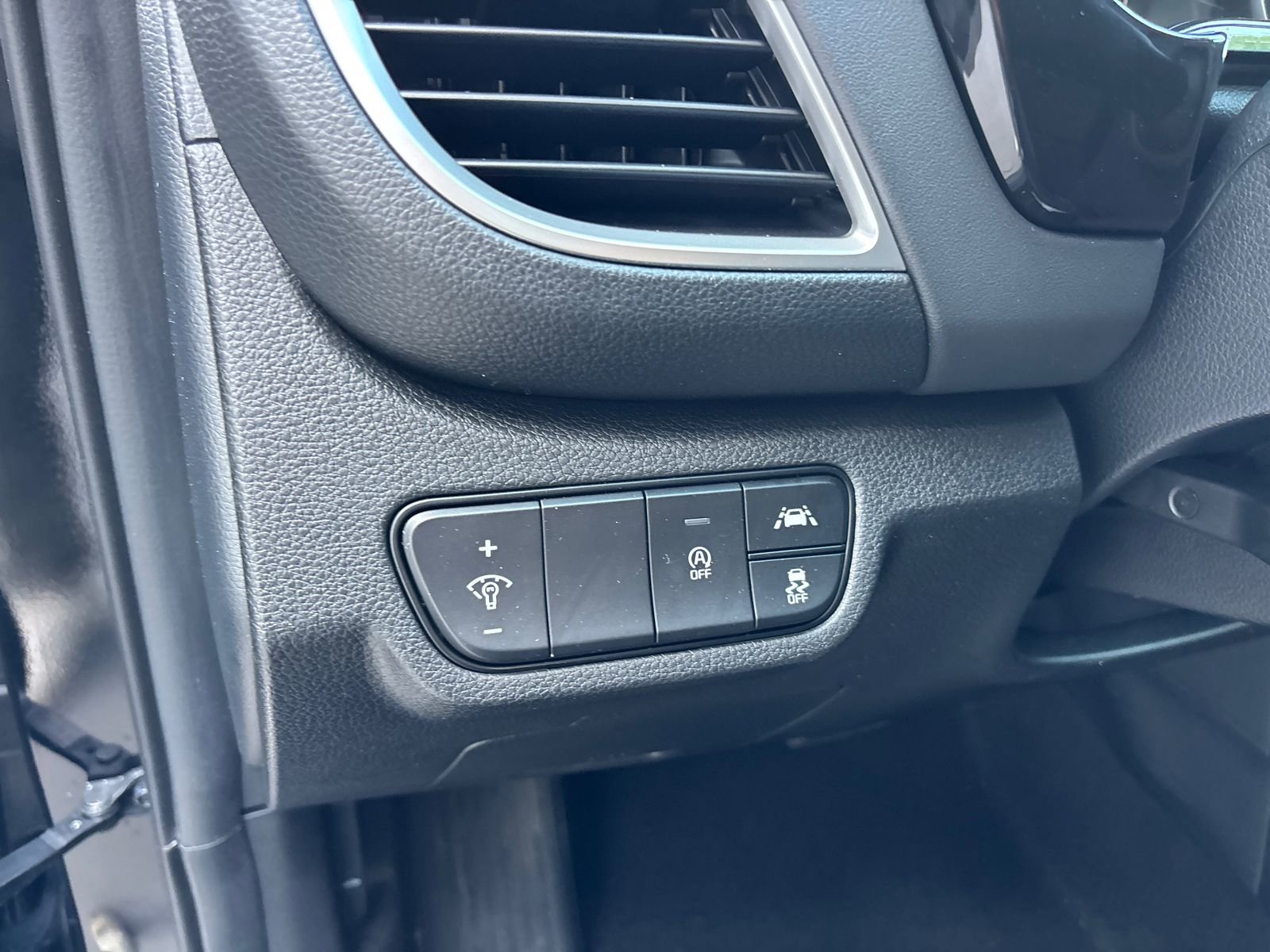 Used 2023 Kia Seltos SX w/ SX Sunroof Package AWD/4WD image 15