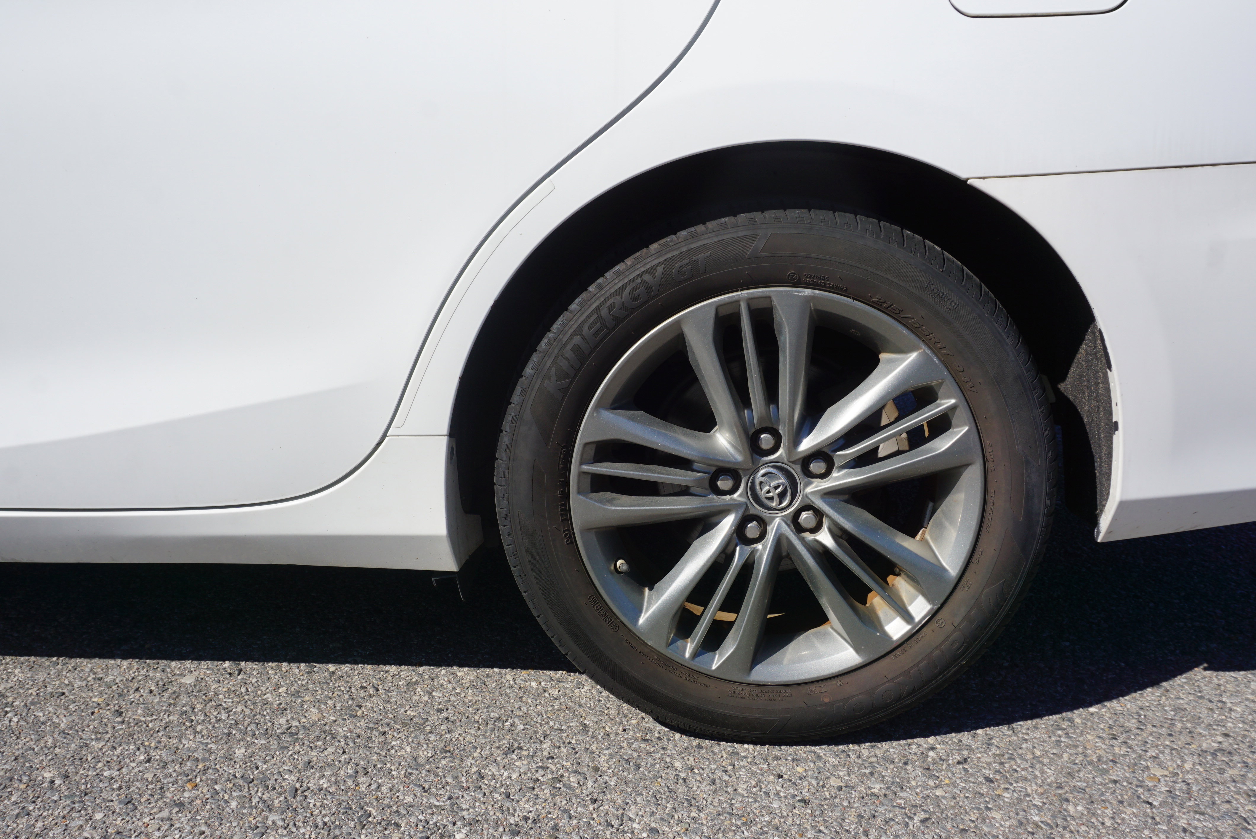 Used 2017 Toyota Camry SE image 6