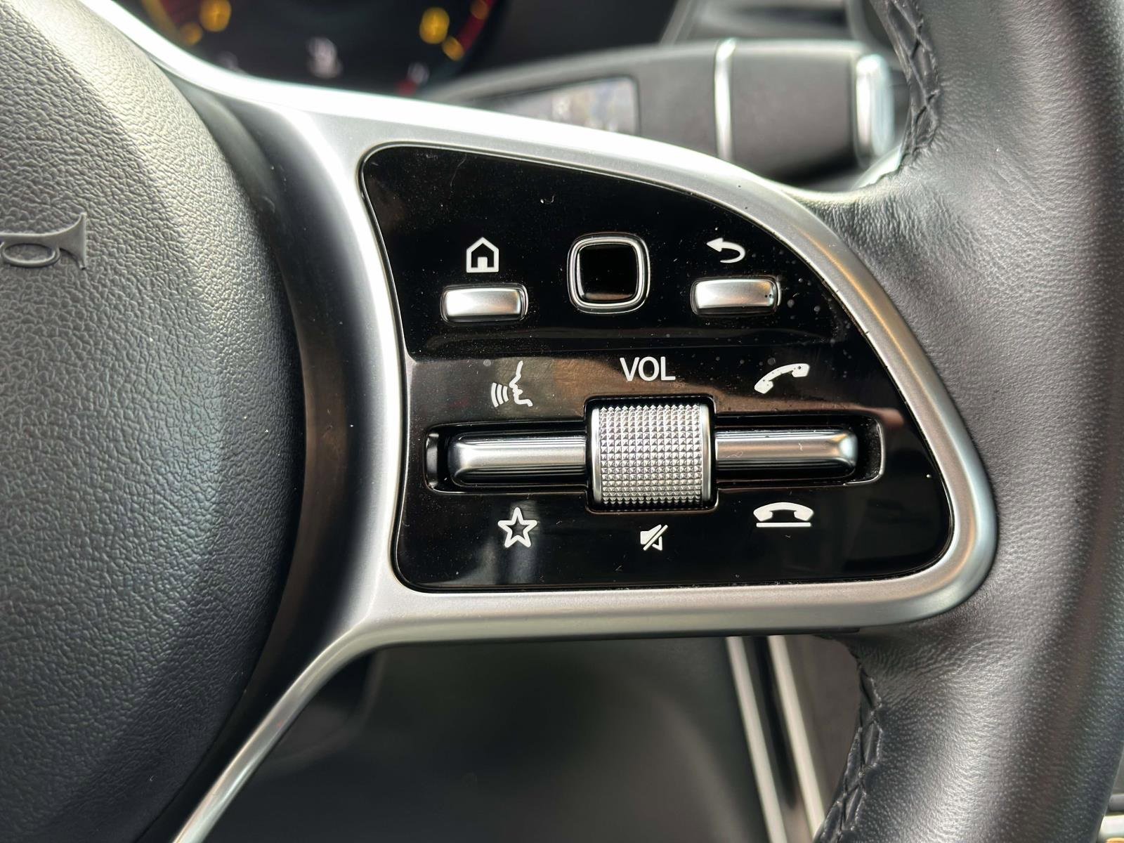 Used 2022 Mercedes-Benz GLC 300 4MATIC image 14