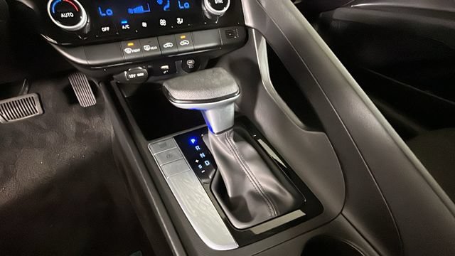 Certified 2024 Hyundai Elantra SEL FWD image 21