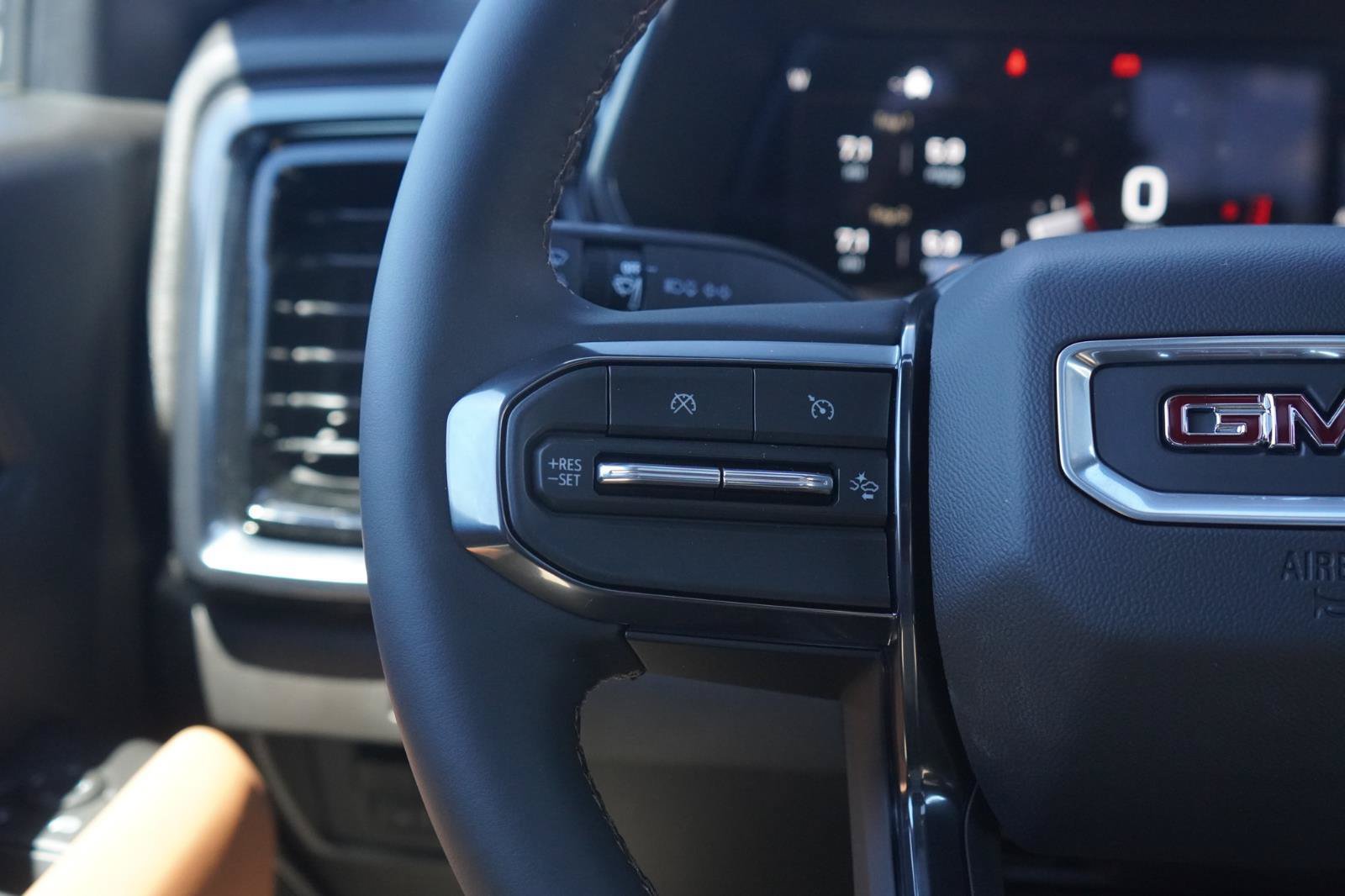 New 2026 GMC Canyon AT4 w/ Technology Plus Package AWD/4WD image 16
