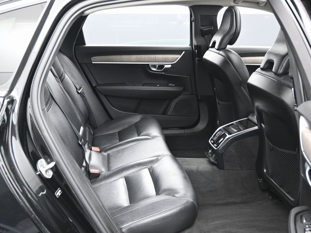 Used 2023 Volvo S90 B6 Plus w/ Protection Package Premier image 35