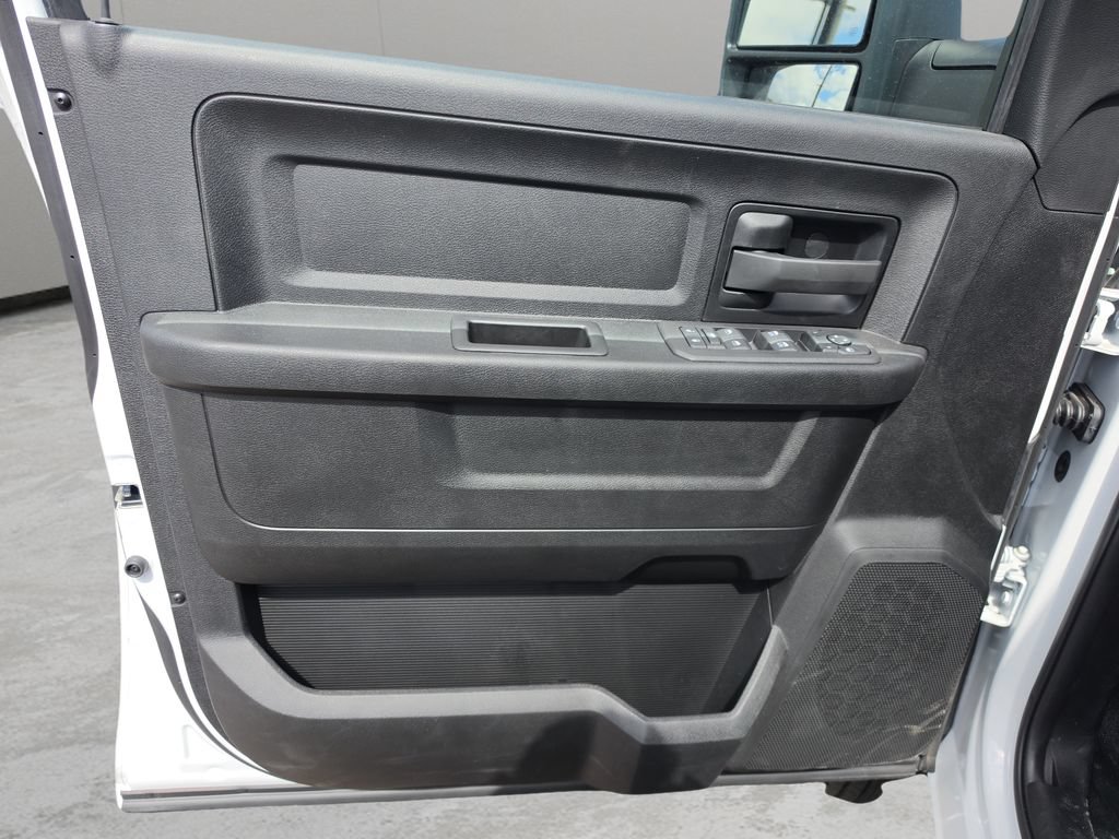 New 2026 RAM 5500 Tradesman w/ Chrome Appearance Group AWD/4WD image 12