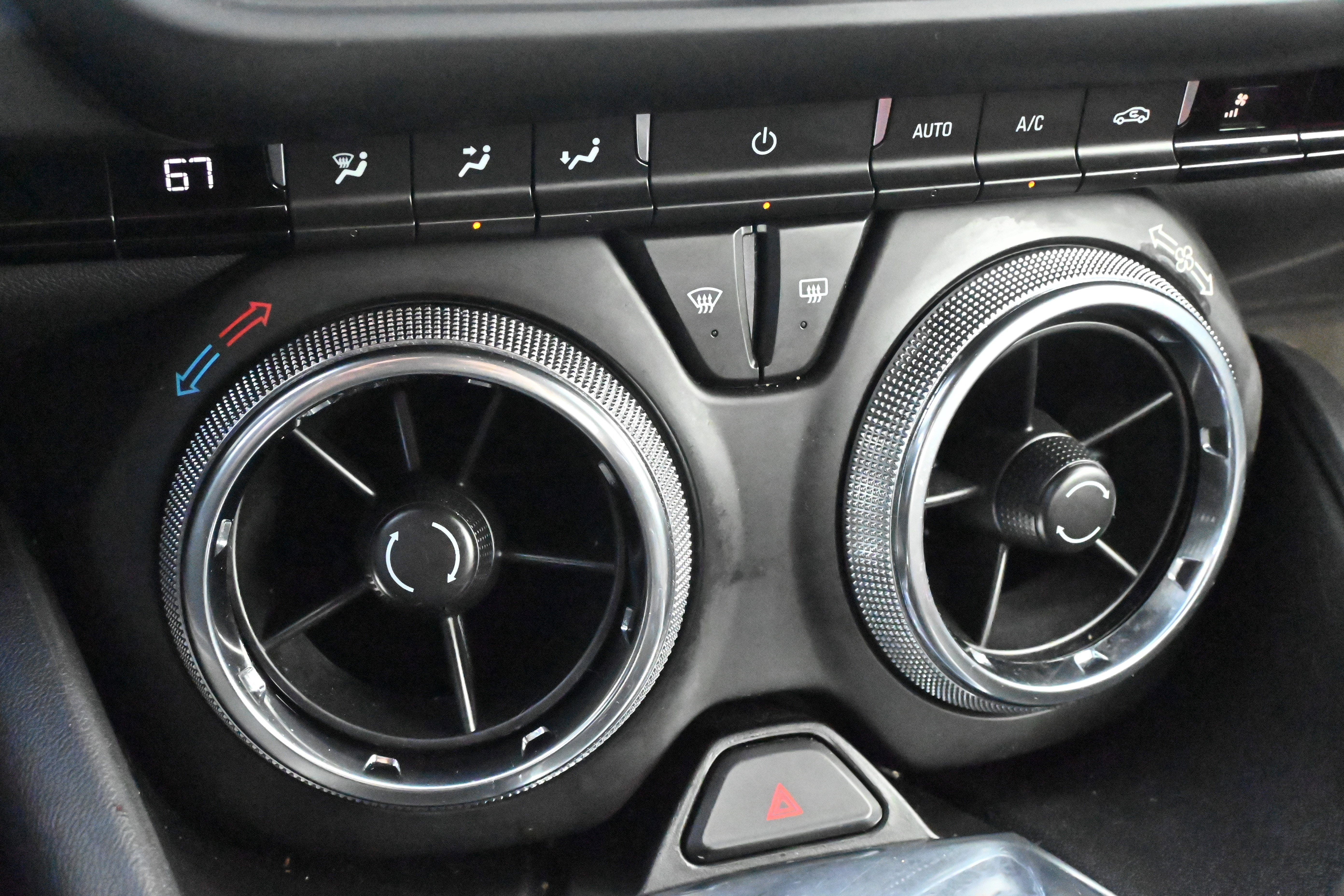 Used 2023 Chevrolet Camaro LT image 20