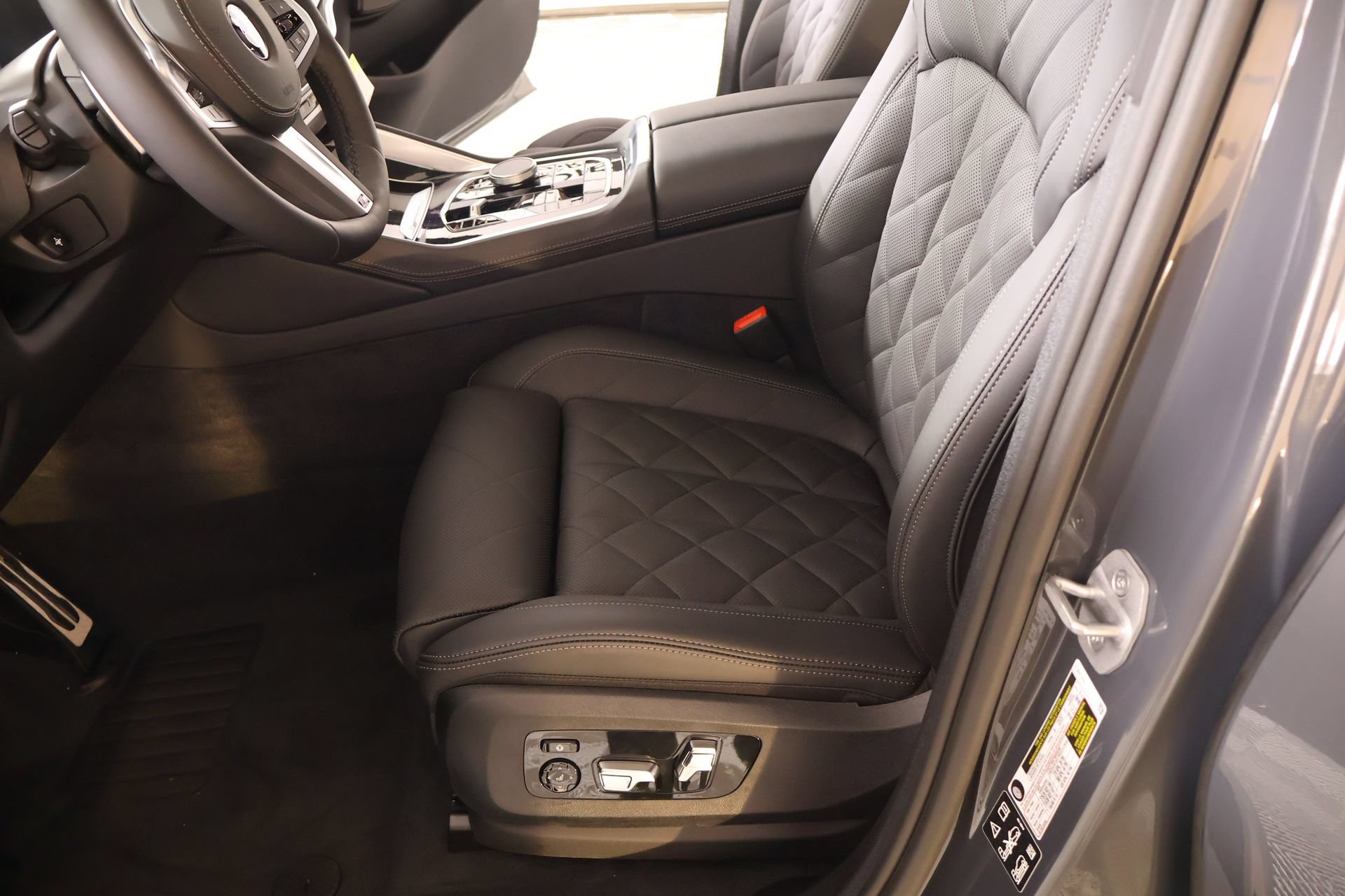 New 2027 BMW X6 xDrive40i AWD/4WD image 11