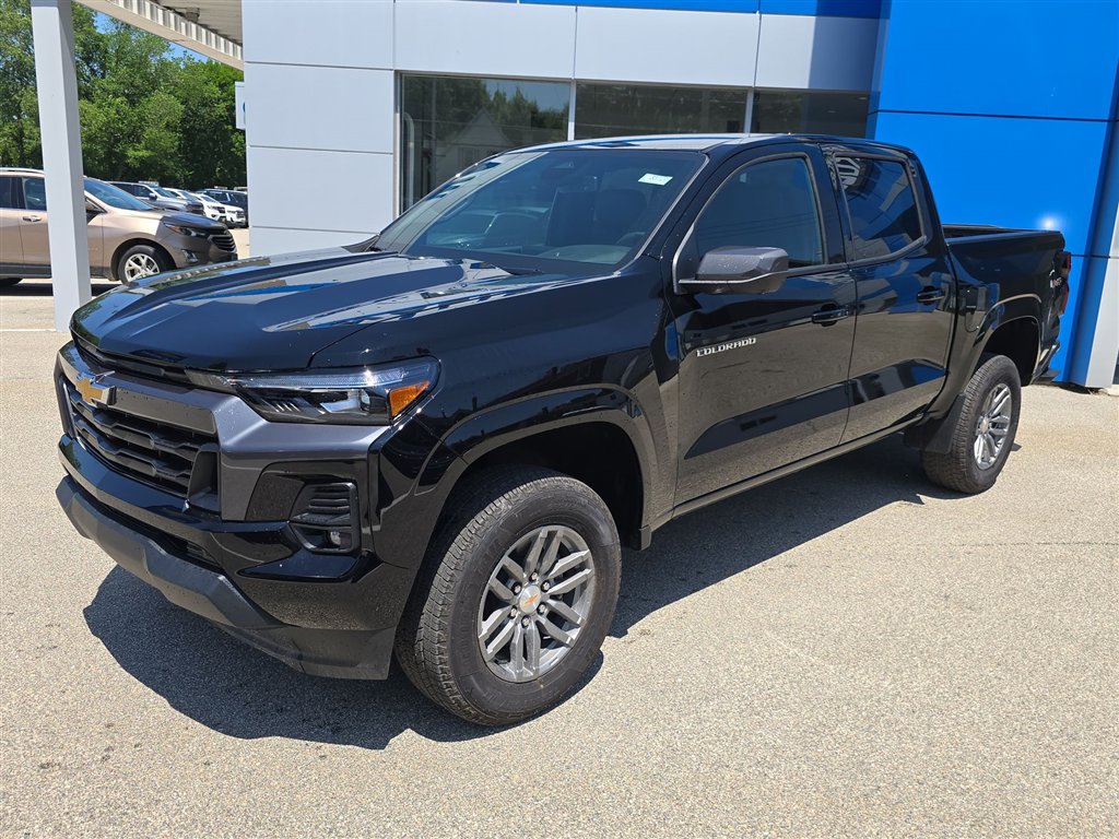 New 2025 Chevrolet Colorado LT w/ LT Convenience Package image 1