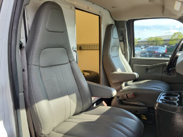 Used 2021 Chevrolet Express 3500 w/ Power Convenience Package RWD image 16