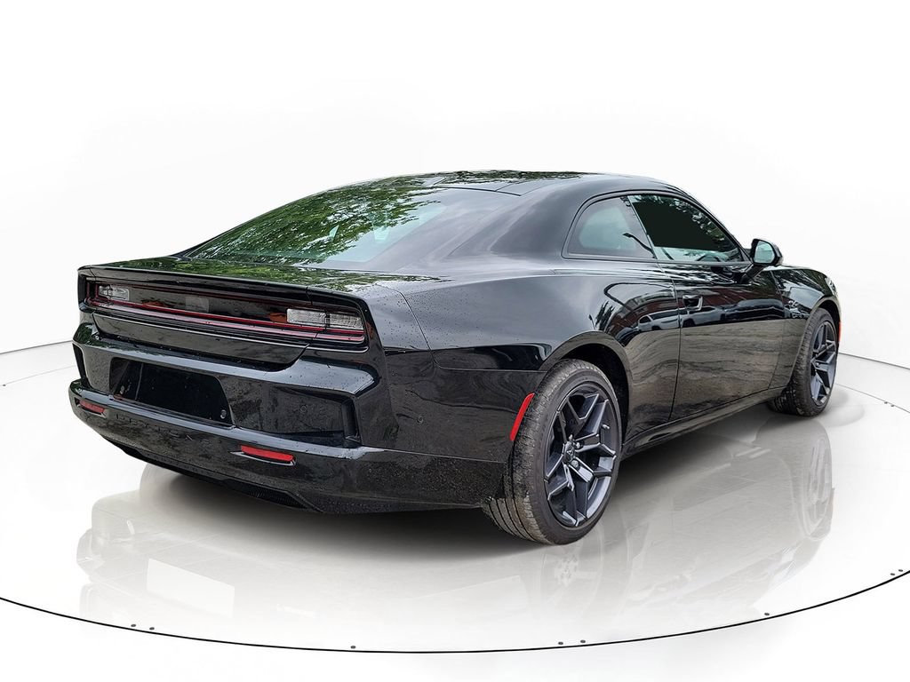 Used 2024 Dodge Charger Daytona R/T w/ Plus Group AWD/4WD image 4
