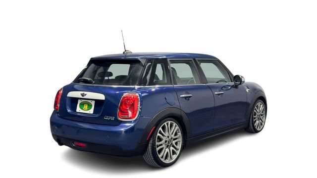 Used 2015 MINI Cooper 4-Door Hardtop FWD image 2