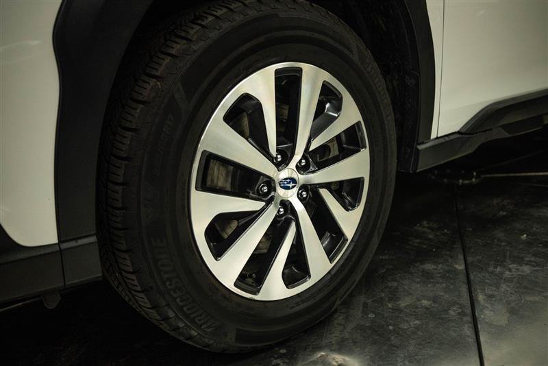 Used 2023 Subaru Outback Premium AWD/4WD image 3
