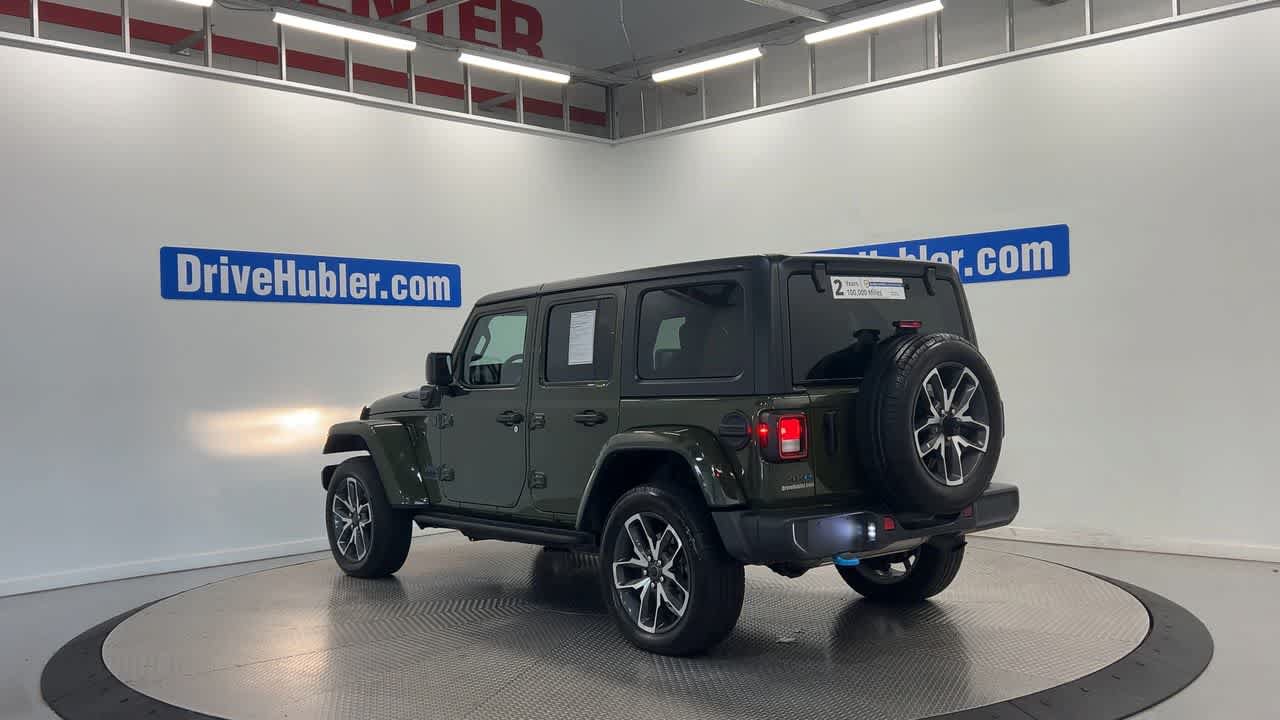 Used 2024 Jeep Wrangler Unlimited w/ Convenience Group AWD/4WD image 8