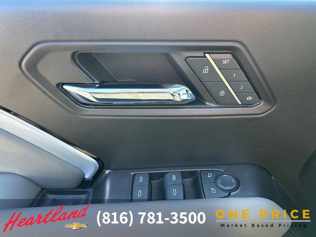 Used 2024 Chevrolet Colorado ZR2 w/ ZR2 Convenience Package III image 18