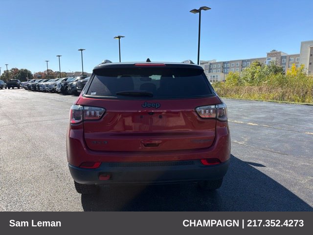 Used 2025 Jeep Compass Trailhawk AWD/4WD image 4