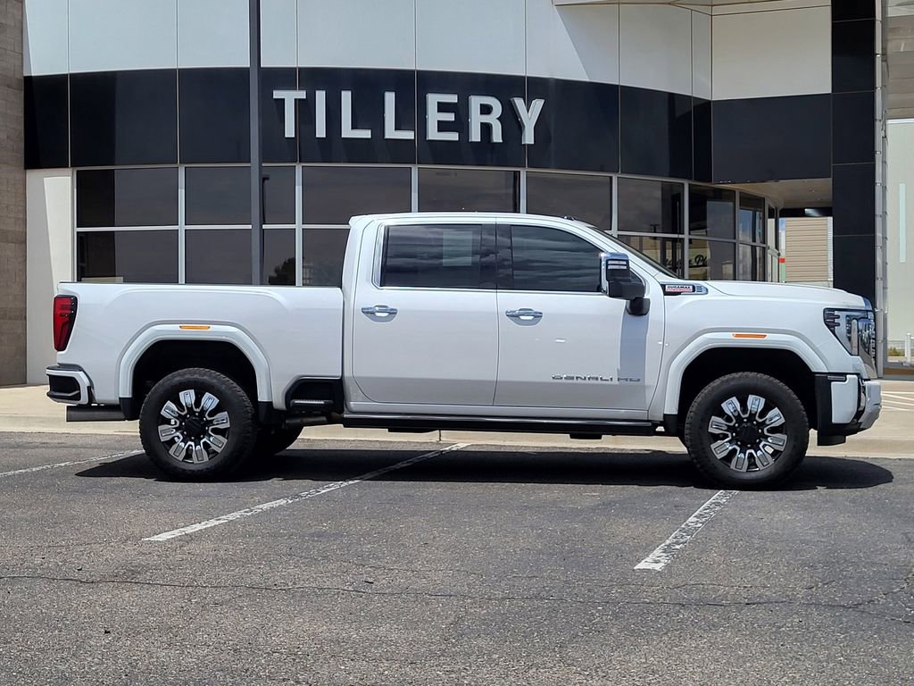 Used 2024 GMC Sierra 2500 Denali w/ Denali Reserve Package AWD/4WD image 1