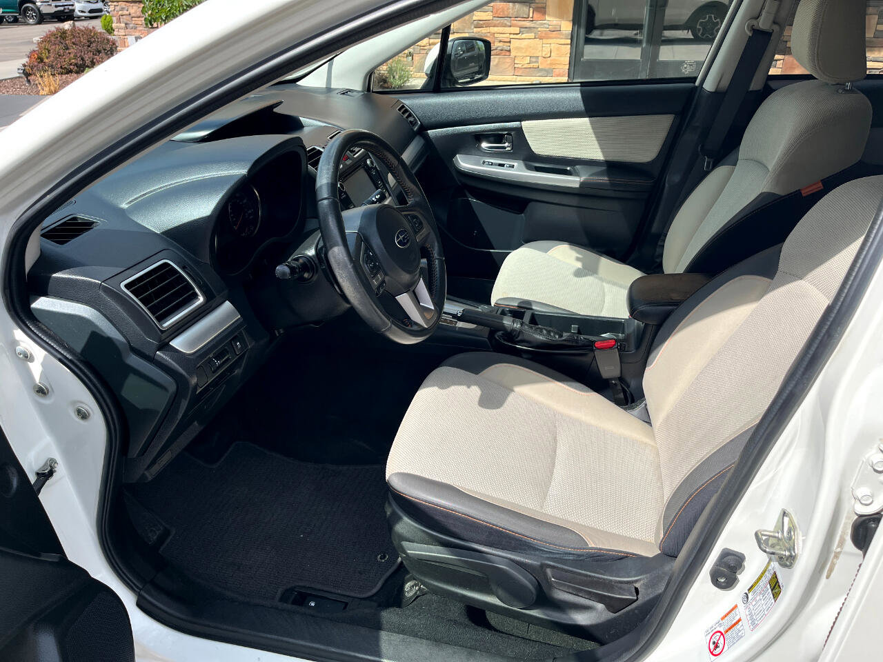 Used 2017 Subaru Crosstrek 2.0i Premium image 4