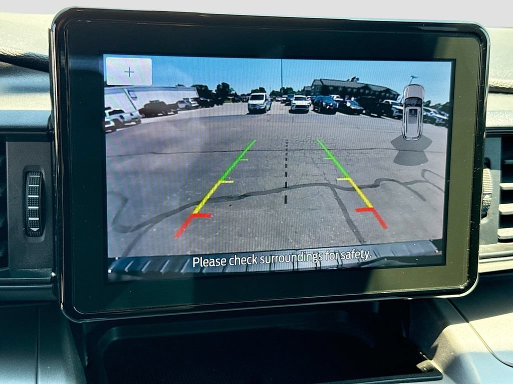 Used 2022 Ford Explorer XLT AWD/4WD image 13