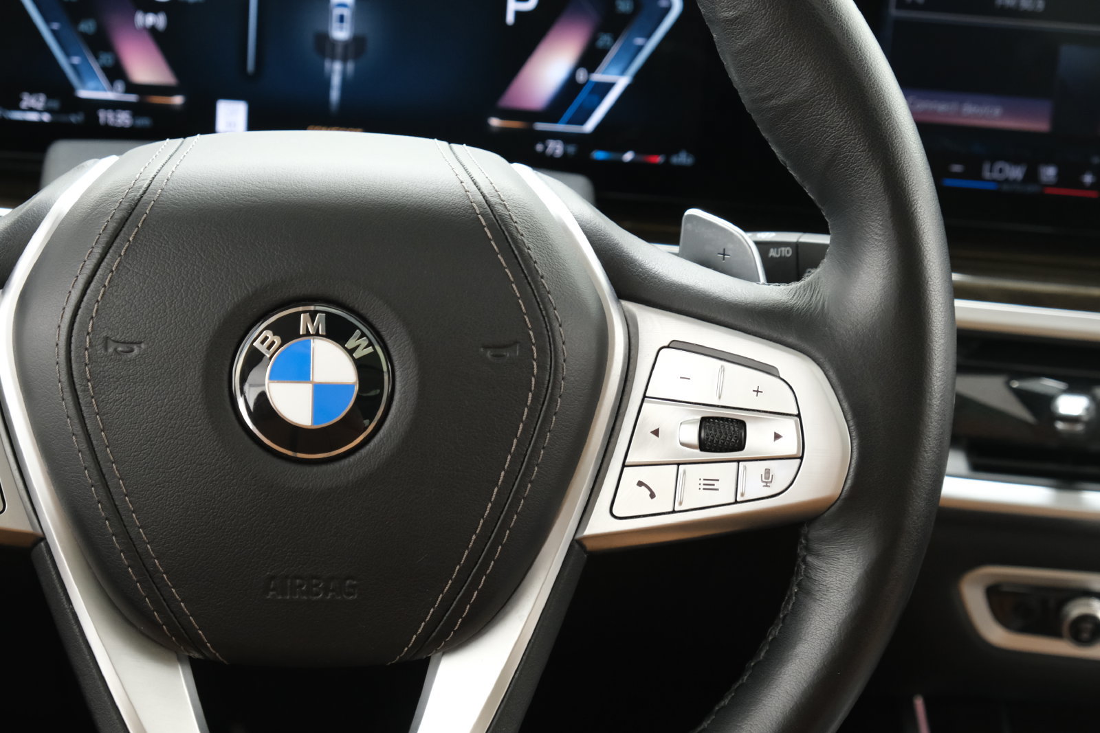 Used 2024 BMW X7 xDrive40i w/ Executive Package AWD/4WD image 14