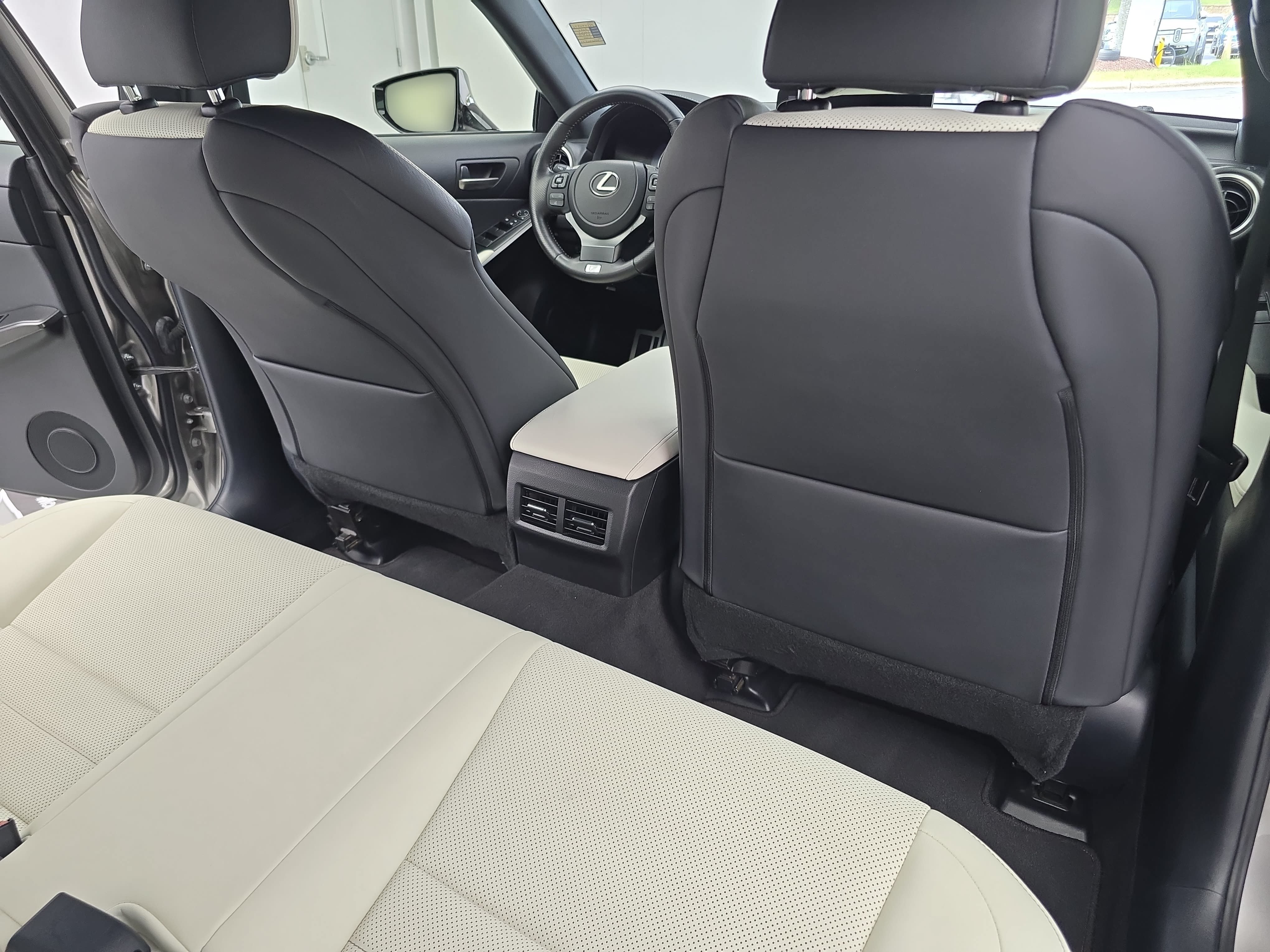 Used 2021 Lexus IS 350 F Sport w/ Navigation Package RWD image 11