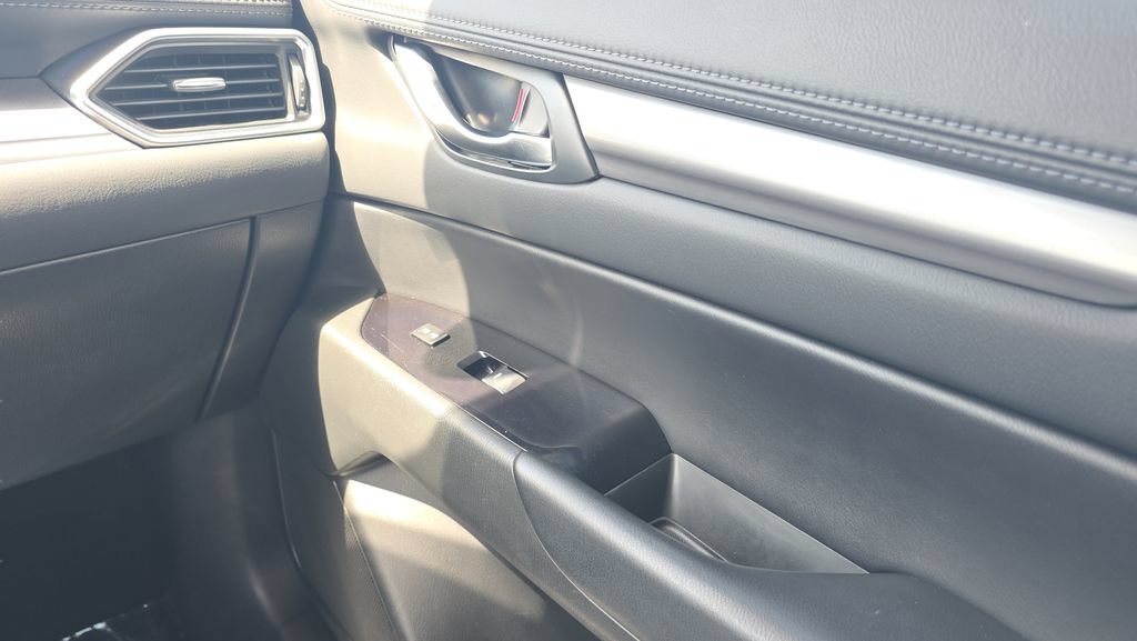 Used 2019 MAZDA CX-5 Touring FWD image 13