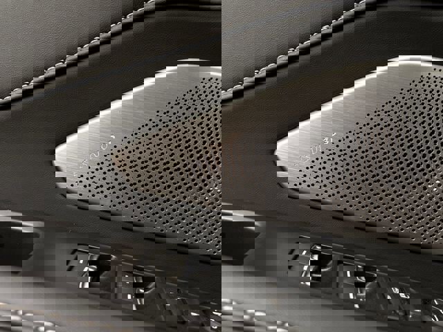 Certified 2025 Acura RDX SH-AWD w/ Advance Package image 25