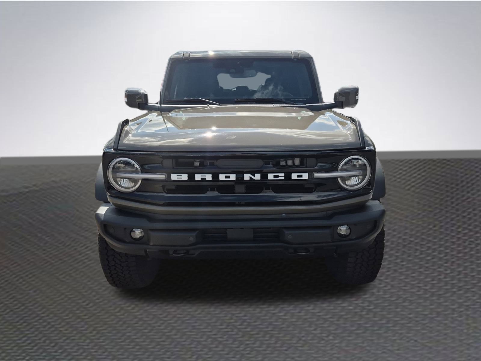 New 2025 Ford Bronco Outer Banks w/ Sasquatch Package image 3