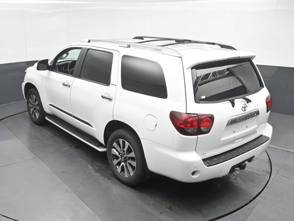 Used 2018 Toyota Sequoia Limited w/ Safety & Convenience Package AWD/4WD image 32
