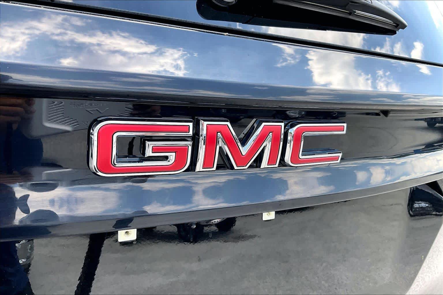 Certified 2024 GMC Acadia Elevation AWD/4WD image 29