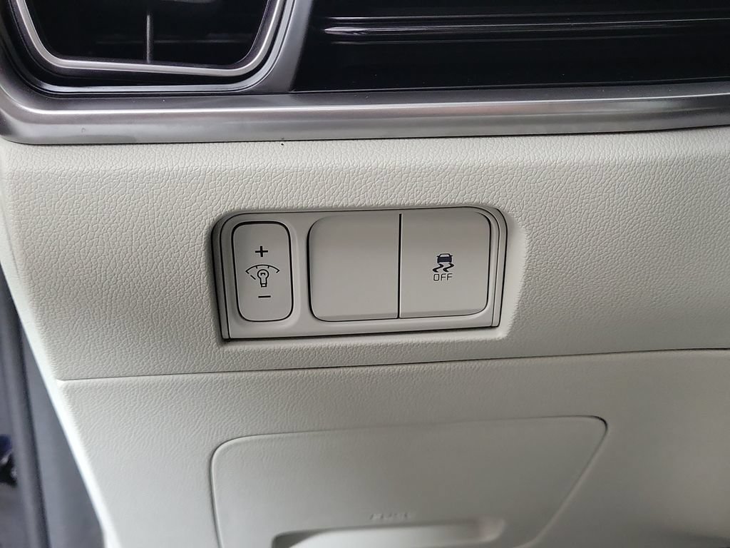 Used 2024 Kia Sorento S w/ Panoramic Sunroof Package FWD image 13