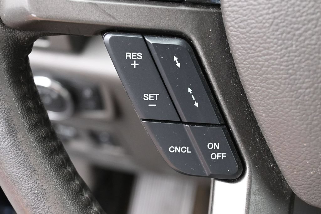 Used 2019 Ford Expedition XLT w/ Equipment Group 202A RWD image 19