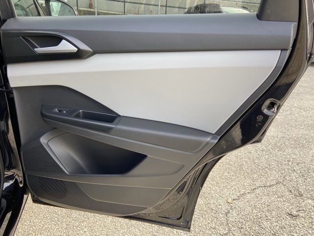 Used 2022 Volkswagen Taos SE image 30