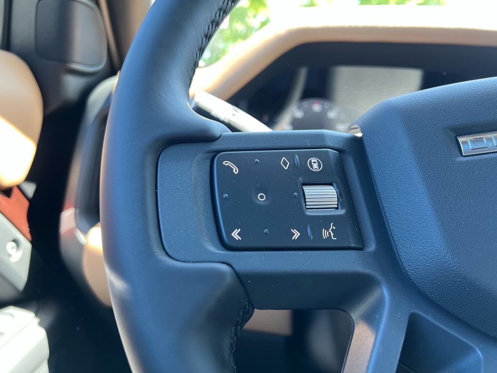 New 2026 Land Rover Defender 130 X-Dynamic SE AWD/4WD image 12