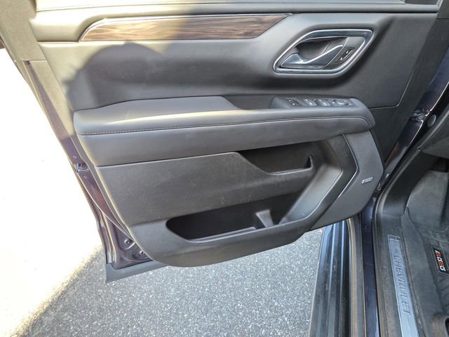 Used 2023 Chevrolet Suburban LT RWD image 34