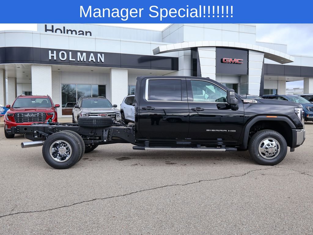 New 2026 GMC Sierra 3500 SLE AWD/4WD image 2
